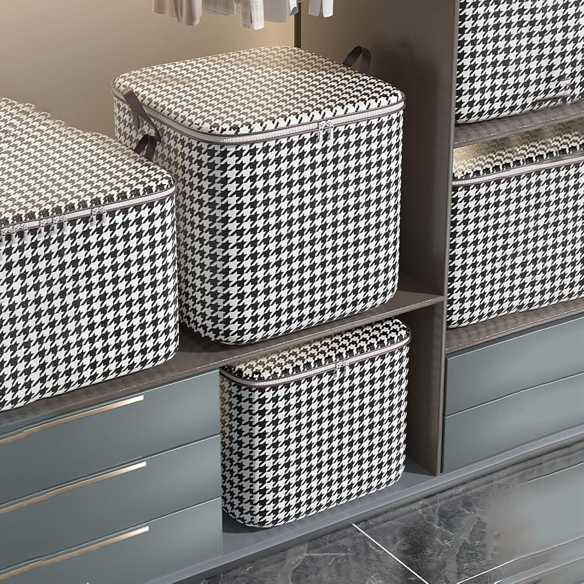Clothes Storage Bag, Large Storage Container with Reinforced Handle and Sturdy Zipper, Foldable Portable Storage Bag for Bedding Clothing Blanket Pillows (28''x20''x20'')